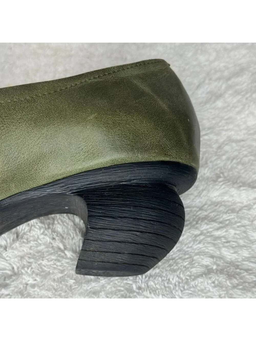 Boutique Handmade Chunky Heel Green Leather Pumps Size 7.5M